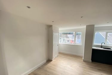 3 bed flat, Wesley Avenue, Peverell, Plymouth, PL34RA - Image 3